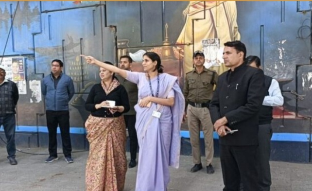 इन्वेस्टर समिट की तैयारियों का डीएम ने लिया जायजा, निर्माण एवं सौन्दर्यीकरण कार्योें को शीघ्र पूर्ण करने के दिए निर्देश