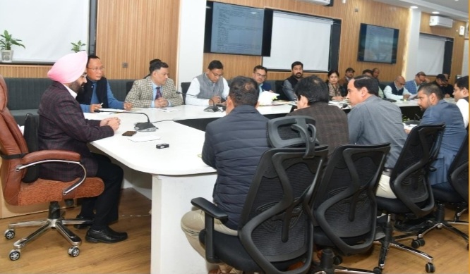 24 कोच टर्मिनल बनाए जाने को लेकर कार्यों में तेजी लाने के निर्देश दिये