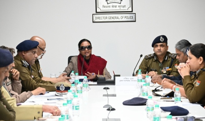 हम सभी को एक टीम के रूप में कार्य करने का संकल्प लेना है। राधा रतूड़ी