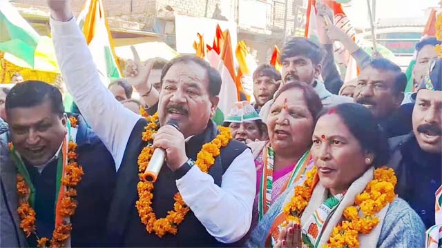 पौड़ी में पूर्व काबिना मंत्री हरक सिंह ने पार्टी प्रत्याशी के लिए मांगे वोट, बीजेपी पर जमकर साधा निशाना