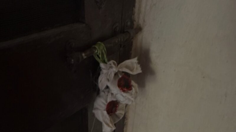 मसूरी में अवैध निर्माण पर एमडीडीए का शिकंजा, कैमल बैंक रोड स्थित भवन सील