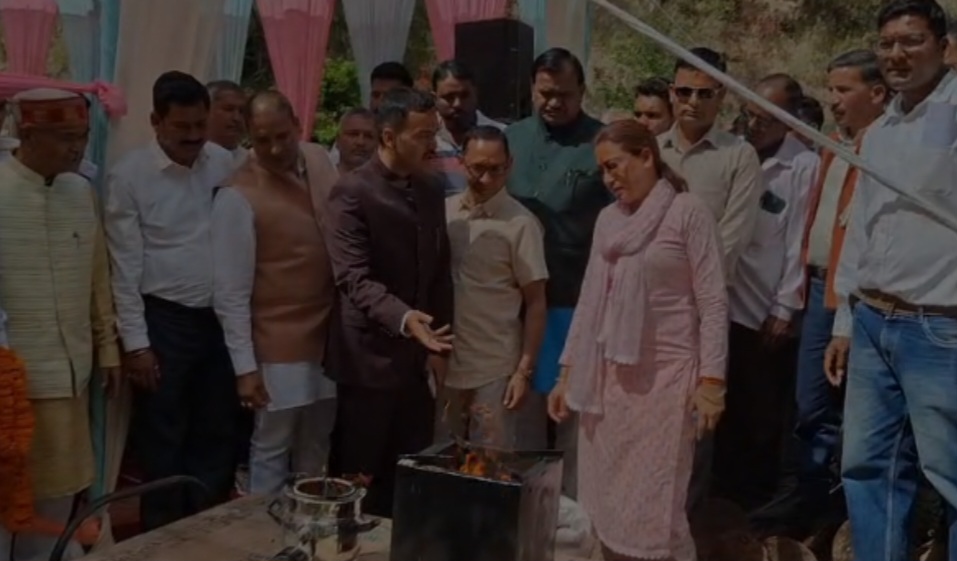 मंत्री रेखा आर्या  ने पड़ोलिया में किया पिरूल आधारित बायोमास प्लांट का शुभारंभ