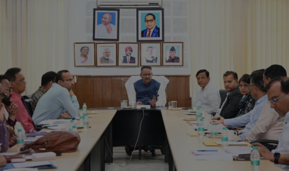 मंत्री गणेश जोशी ने मसूरी विधानसभा क्षेत्र के विकास कार्यों की समीक्षा की