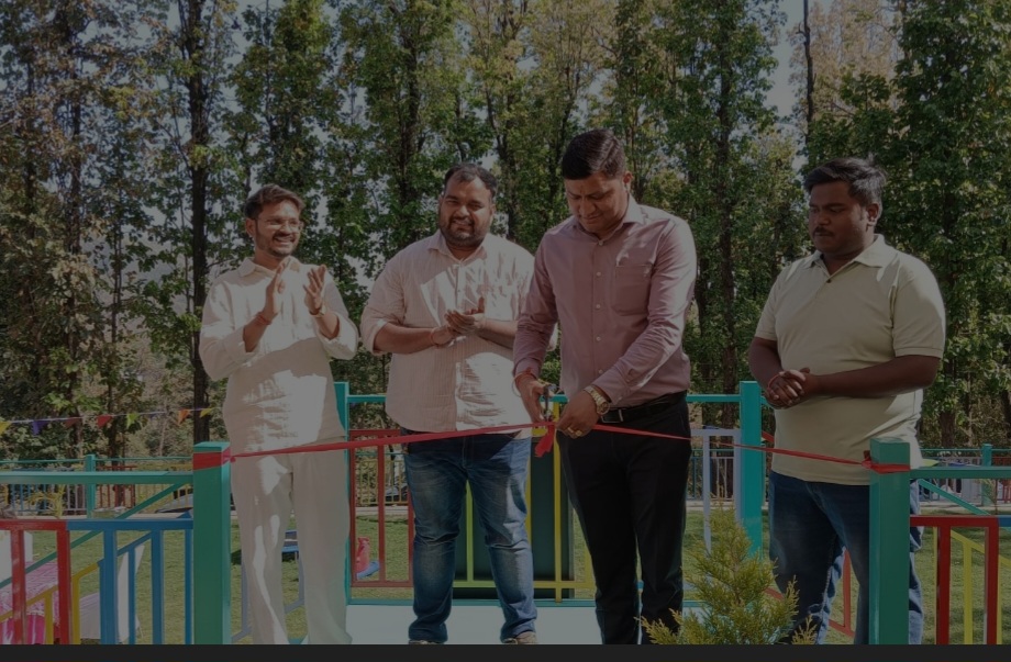 व्यो स्कूल के शुभारंभ अवसर पर नन्हे मुन्ने बच्चों के माताओं ने विभिन्न प्रतियोगिताओं में भाग लिया