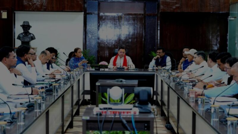 बिना तैयारी बैठक में पहुंचे अधिकारियों पर सीएम धामी सख्त, जताई कड़ी नाराजगी