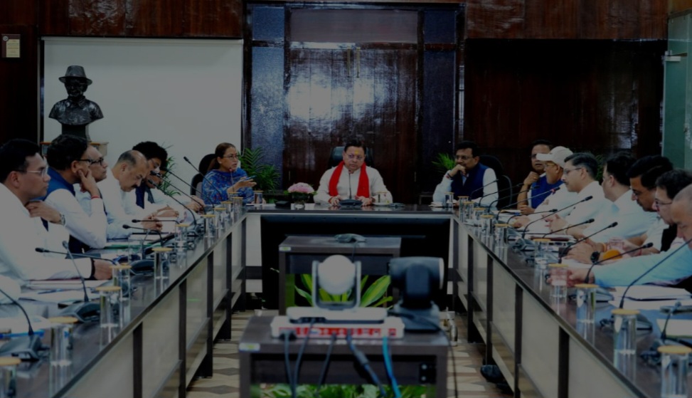 बिना तैयारी बैठक में पहुंचे अधिकारियों पर सीएम धामी सख्त, जताई कड़ी नाराजगी