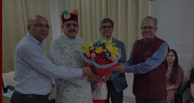 पर्यटन मंत्री महाराज से मिले साउथेम्प्टन विश्वविद्यालय, लंदन के छात्र-छात्राएं